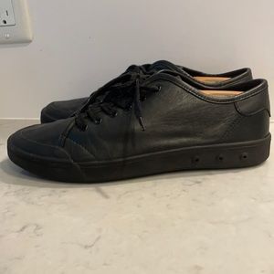 Men’s Rag and Bone black leather shoes size 43.